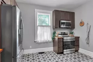 419 S Van Buren Ave, Kirkwood, MO 63122 - Photo 12