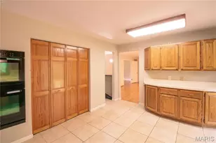 395 Statesman Ct, Chesterfield, MO 63017 - Photo 6