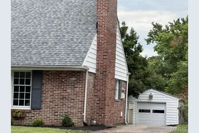 729 Chippendale Court, Kirkwood, MO 63122 - Photo 2