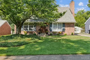 729 Chippendale Ct, Kirkwood, MO 63122 - Photo 1