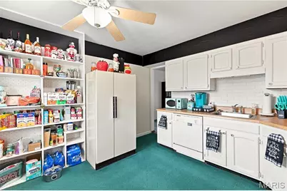 6714 Cherryvale Drive, Hazelwood, MO 63042 - Photo 6