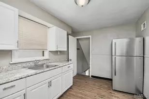 6829 Berkridge Ct, Saint Louis, MO 63134 - Photo 12