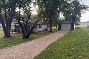 1404 E Ridge Rd, Desloge, MO 63601 - Photo 2