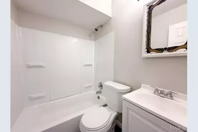 871 Wycliffe Court, Saint Louis, MO 63125 - Photo 10