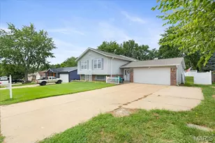 2843 Park Valley Dr, Saint Peters, MO 63376 - Photo 2