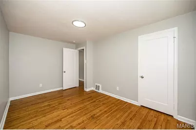 423 Warford Avenue, Saint Louis, MO 63135 - Photo 10