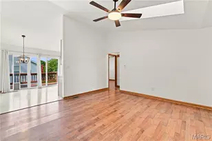 3034 Crown Dr, Saint Peters, MO 63376 - Photo 4