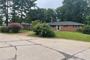 4120 Rain Ridge Dr, Saint Louis, MO 63125 - Photo 2