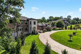13354 Thornhill Dr, Saint Louis, MO 63131 - Photo 2
