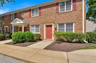 9049 W Swan Cir, Saint Louis, MO 63144 - Photo 2