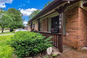 2044 Kingsford Dr, Florissant, MO 63031 - Photo 2