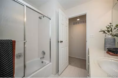 1538 Woodroyal West Drive, Chesterfield, MO 63017 - Photo 36