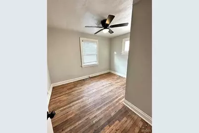 8356 College Avenue, Jennings, MO 63136 - Photo 10