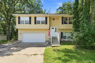 52 Lois Ln, Fenton, MO 63026 - Photo 1