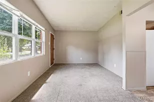 9117 Macon Ave, Saint Louis, MO 63134 - Photo 8