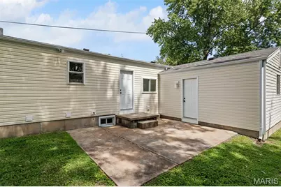 11482 Essex Avenue, Maryland Heights, MO 63043 - Photo 40