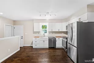 11482 Essex Ave, Maryland Heights, MO 63043 - Photo 12