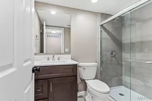 11482 Essex Ave, Maryland Heights, MO 63043 - Photo 34