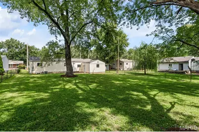 11482 Essex Avenue, Maryland Heights, MO 63043 - Photo 44