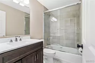 11482 Essex Ave, Maryland Heights, MO 63043 - Photo 26