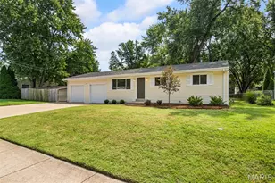 11482 Essex Ave, Maryland Heights, MO 63043 - Photo 2