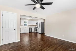11482 Essex Ave, Maryland Heights, MO 63043 - Photo 10