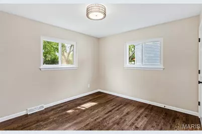 11482 Essex Avenue, Maryland Heights, MO 63043 - Photo 18