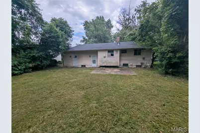 10309 Durness Drive, Saint Louis, MO 63137 - Photo 8