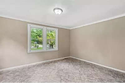 154 Becker Drive, Saint Louis, MO 63135 - Photo 10