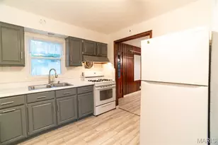 6936 Greenholly Dr, Saint Louis, MO 63123 - Photo 6