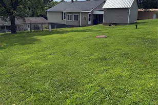 361 E 3rd St, Moscow Mills, MO 63362 - Photo 4
