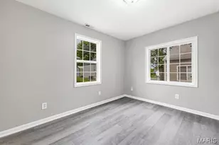 302 Hilltop Dr, Wentzville, MO 63385 - Photo 16