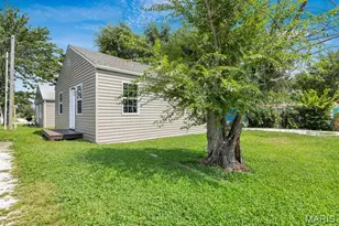 302 Hilltop Dr, Wentzville, MO 63385 - Photo 18