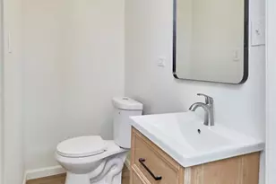 6625 Bartmer Ave, University City, MO 63130 - Photo 14