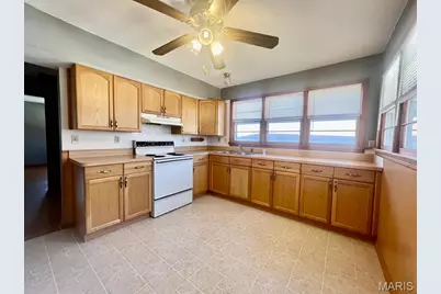 3338 Elm Street, Saint Charles, MO 63301 - Photo 6