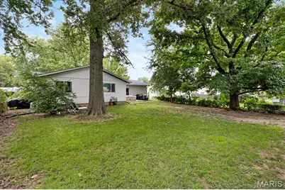 1770 Keeven Lane, Florissant, MO 63031 - Photo 32