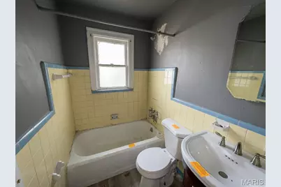 2618 Avie Drive, Jennings, MO 63136 - Photo 6