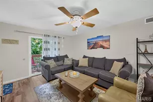 2812 Blackforest Dr, Saint Louis, MO 63129 - Photo 12