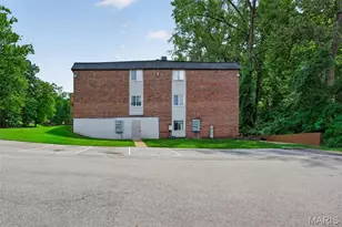 2812 Blackforest Dr, Saint Louis, MO 63129 - Photo 32