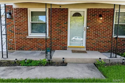 10448 Quaker Drive, Dellwood, MO 63136 - Photo 8