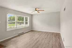 1405 Del Rey Dr, Florissant, MO 63031 - Photo 2