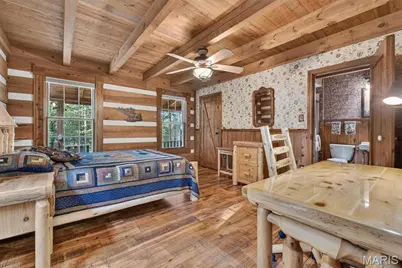6195 N Lakeshore Drive, Hillsboro, MO 63050 - Photo 22