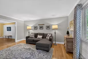 631 Golfview Dr, Ballwin, MO 63011 - Photo 6