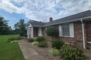 103 Meadow Ridge Dr, Troy, MO 63379 - Photo 6