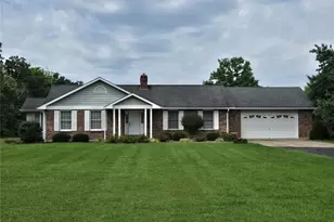103 Meadow Ridge Dr, Troy, MO 63379 - Photo 1