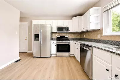 12732 Glenage Drive, Maryland Heights, MO 63043 - Photo 10