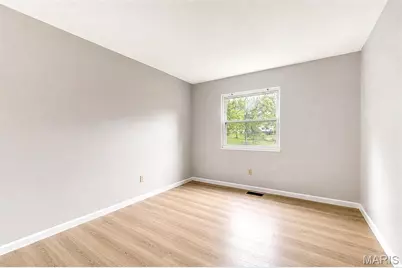 12732 Glenage Drive, Maryland Heights, MO 63043 - Photo 24