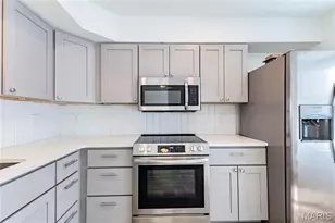2533 Grayford Walk, Saint Louis, MO 63129 - Photo 10
