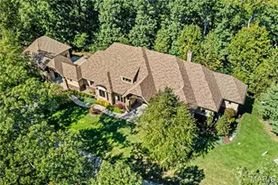 1109 Forest Cir Trail Ct, Ballwin, MO 63021 - Photo 2