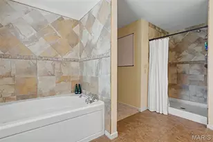 15811 Jedberg Ln, Ballwin, MO 63021 - Photo 30